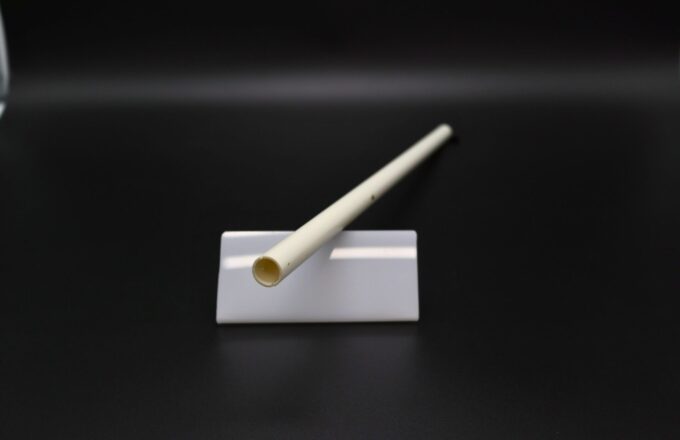 【TPO異形押出成形】ハタキ柄の形状工夫で軽量化と高剛性を両立|｜押出成形.com｜プラスチック押出成形の試作・量産・二次加工